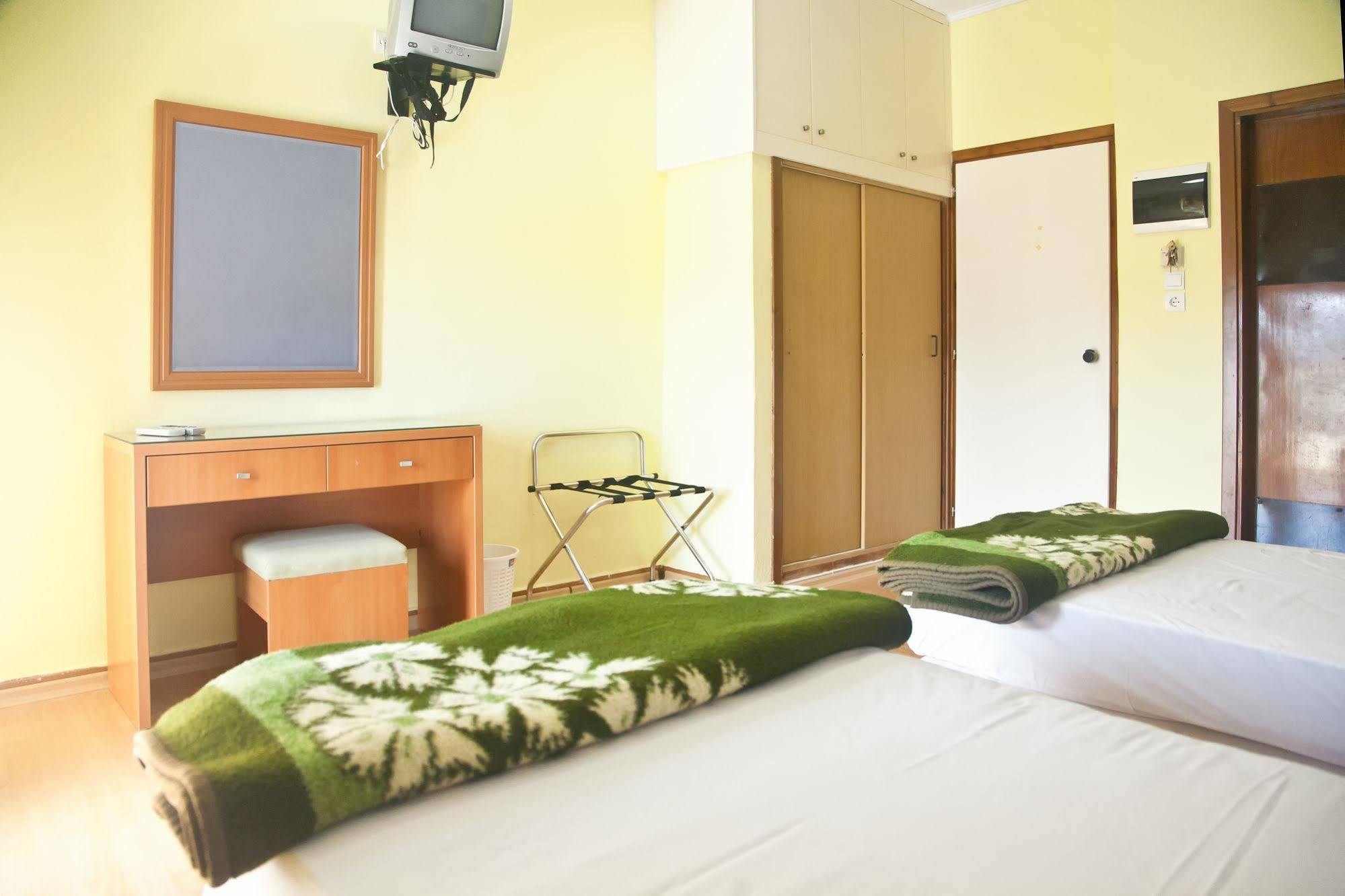 Rea Hotel فاليراكي المظهر الخارجي الصورة